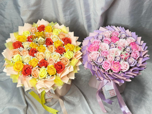 Runder Strauß aus Seifenrosen