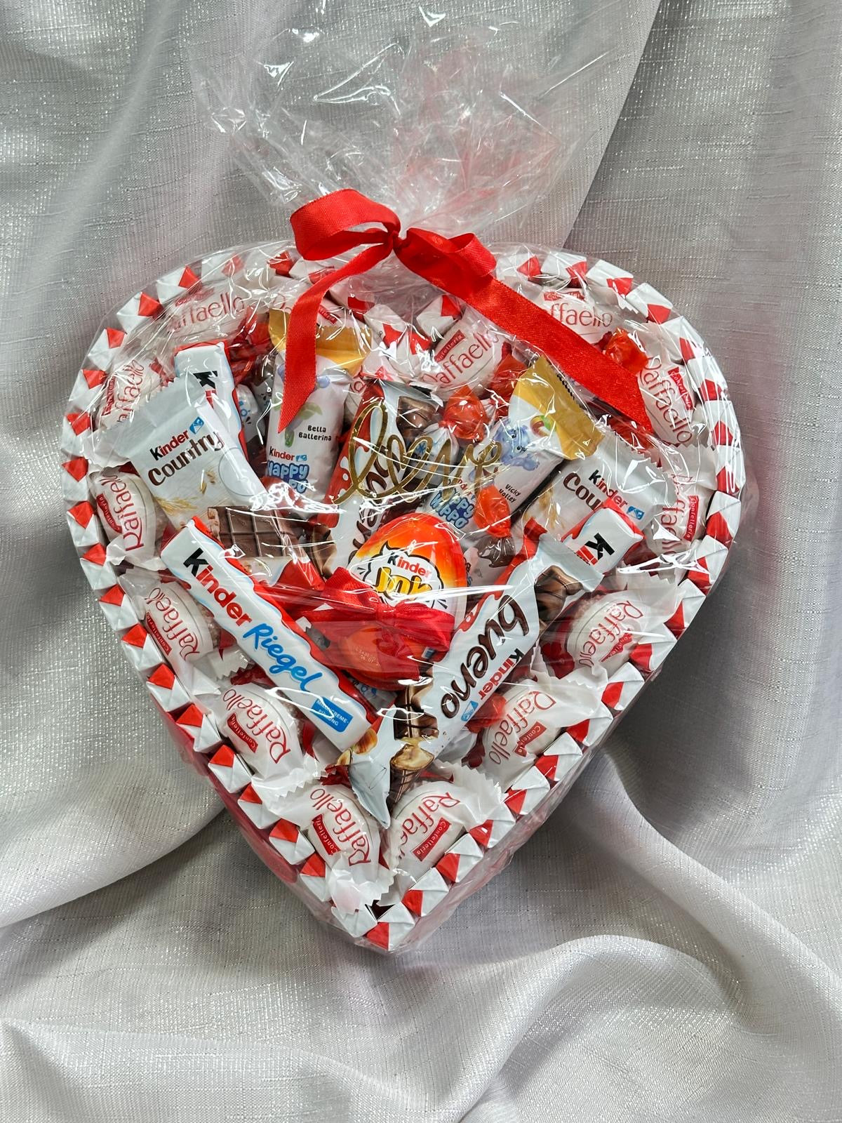 Kinder Schokoladen Herz Torte und Raffaello